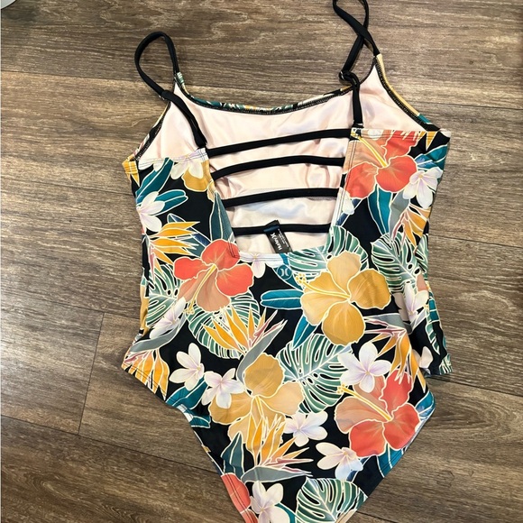 Hurley One Piece Swim Suit Black Hawaiian Floral Tropical XL - Picture 8 of 8